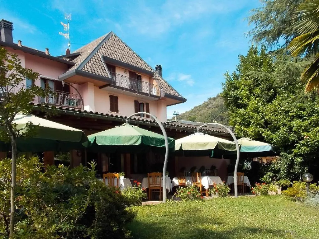 Ultra Hotel - Alpino Restaurant Cuasso Al Monte Italien