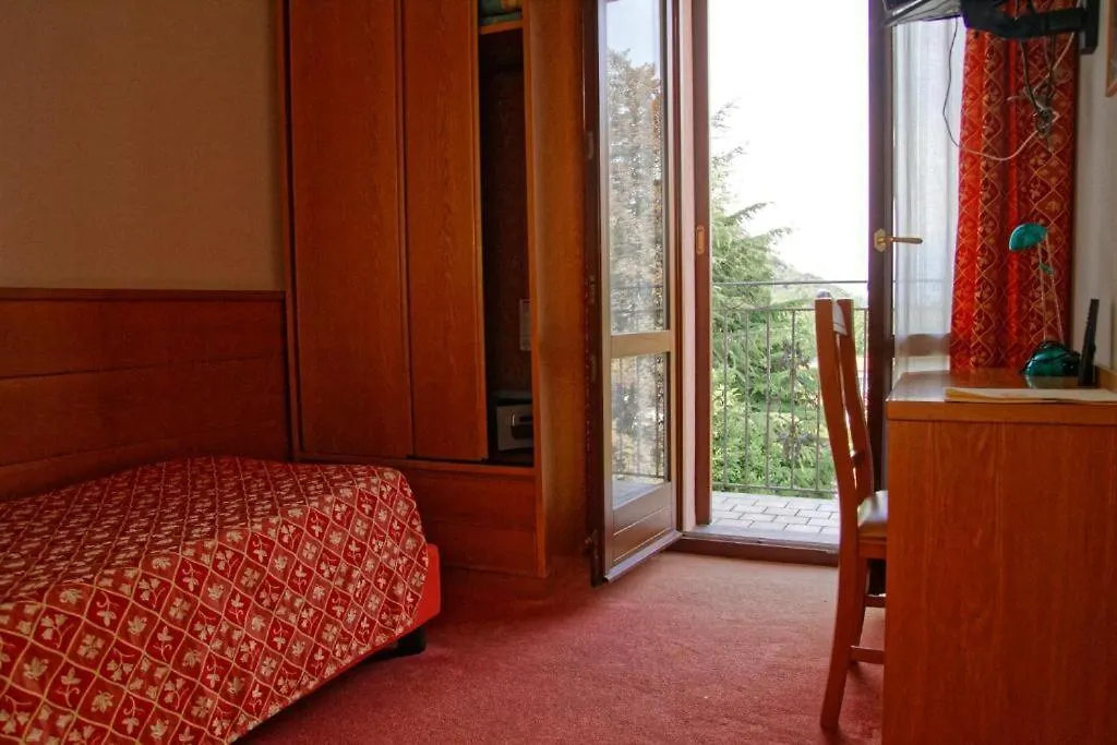 Ultra Hotel - Alpino Restaurant Cuasso Al Monte