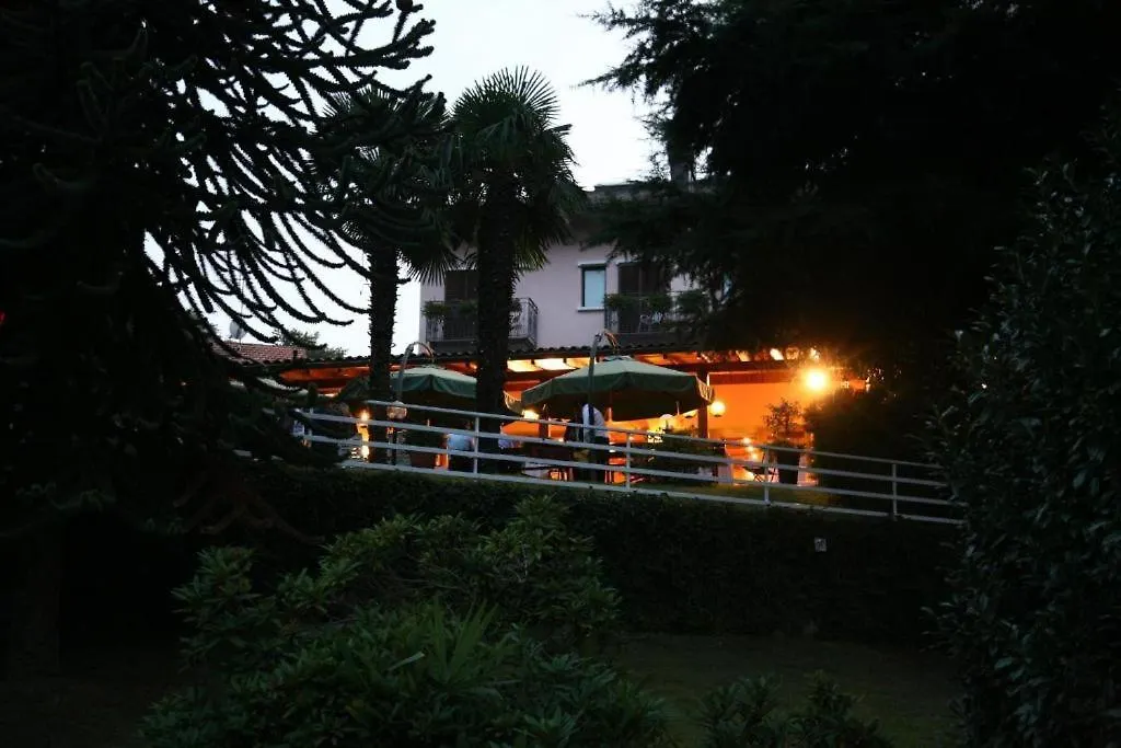 Ultra Hotel - Alpino Restaurant Cuasso Al Monte