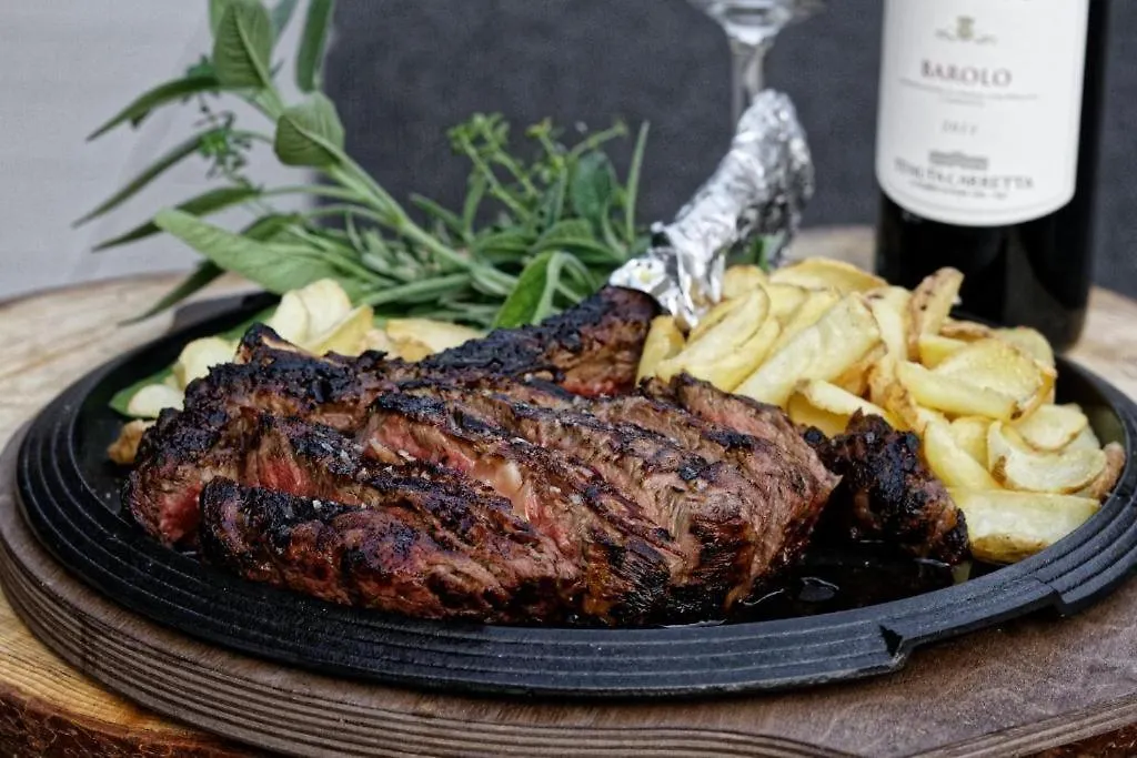 Ultra Hotel - Alpino Restaurant Cuasso Al Monte