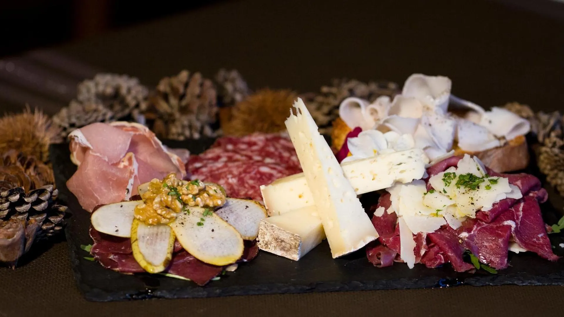 Ultra Hotel - Alpino Restaurant Cuasso Al Monte 3*,  Italien